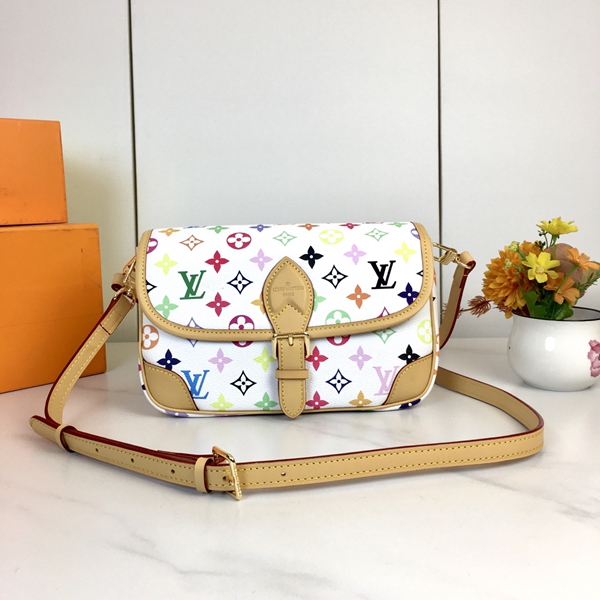 ルイヴィトンバッグ背面デザイン